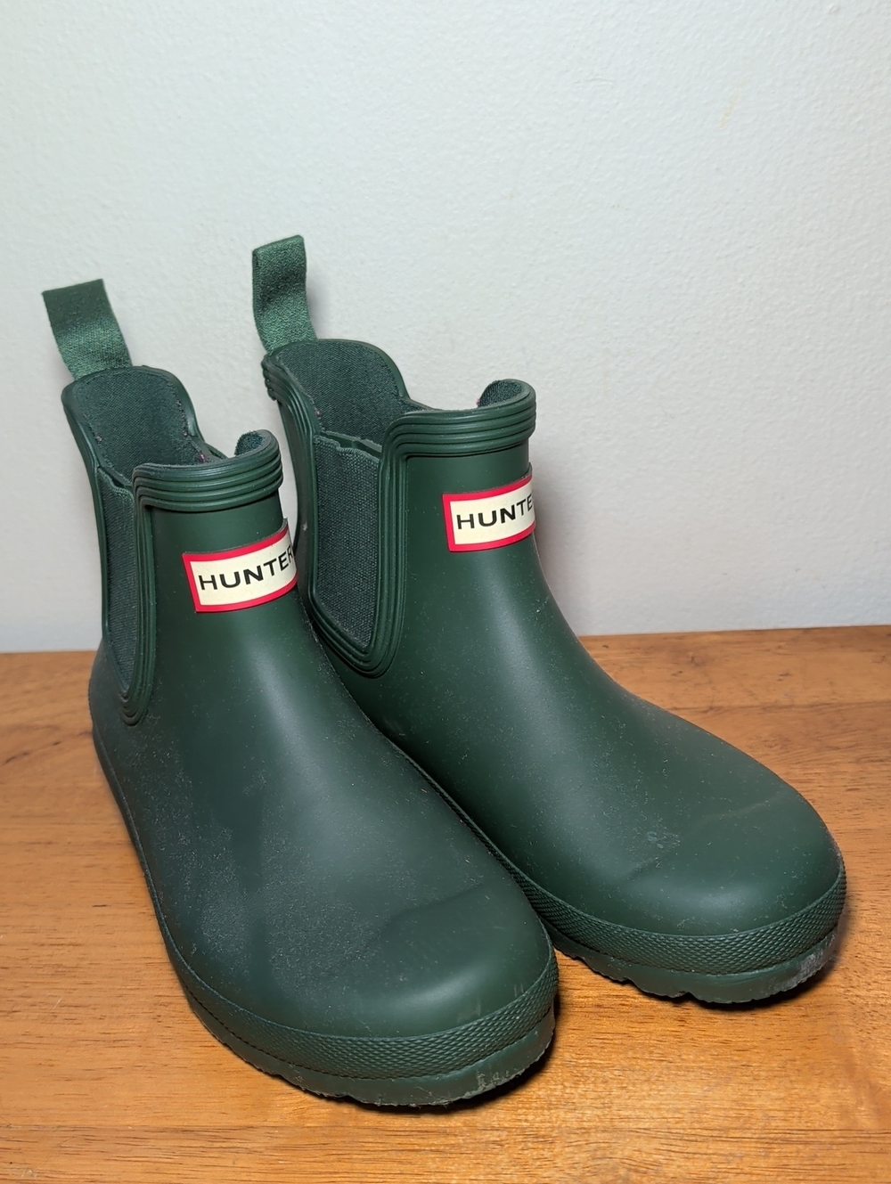 Hunter Original Waterproof Chelsea Rain Boot in Hunter Green Women's Size 6